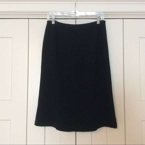 Talbots Black Skirt w/ Back Ruffle - Size 8 - Picture 2 of 12